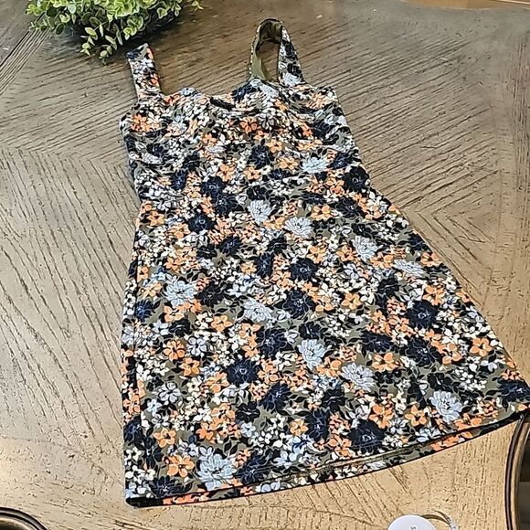 Floral dress size S Trixxi Never worn NWOT - Picture 14 of 14